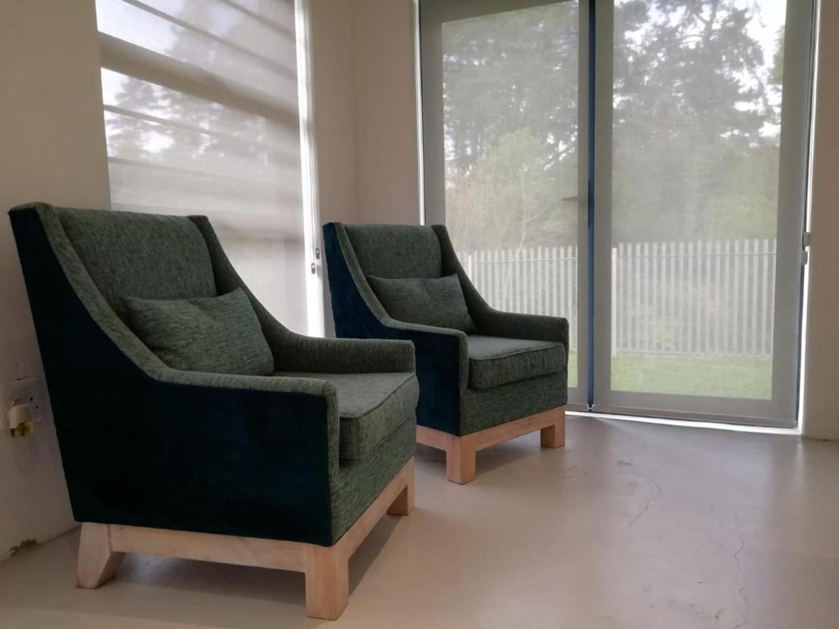 Miles House Apartment George Luaran gambar